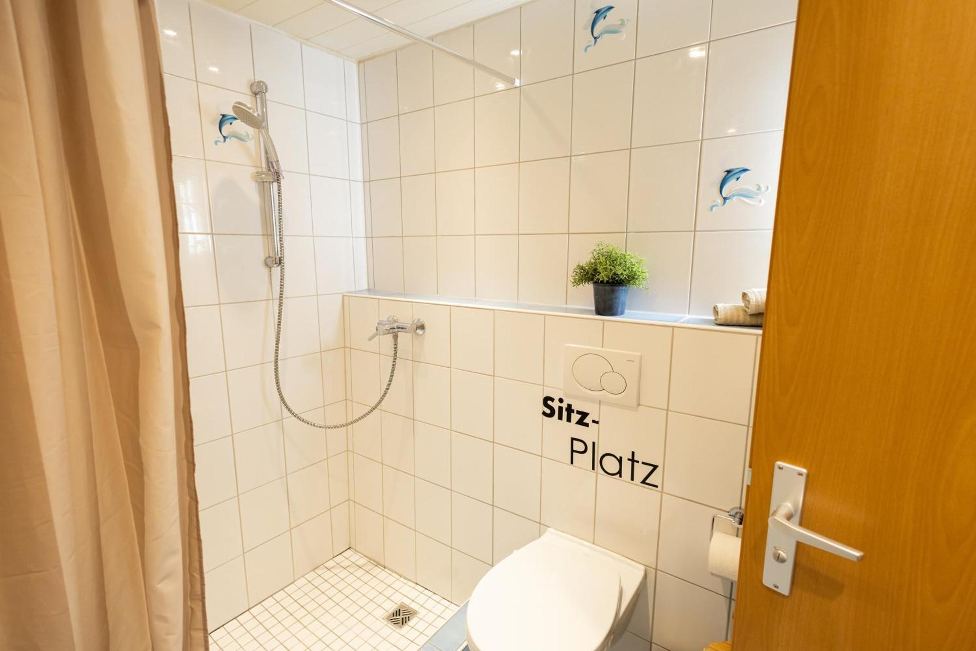 Appartement Grosse Schoene Mit Kleinem Garten Im Weinort Randersacker