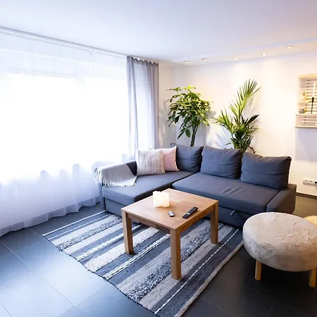 Grosse Schoene Ferienwohnung Mit Kleinem Garten Im Weinort Randersacker Extérieur photo